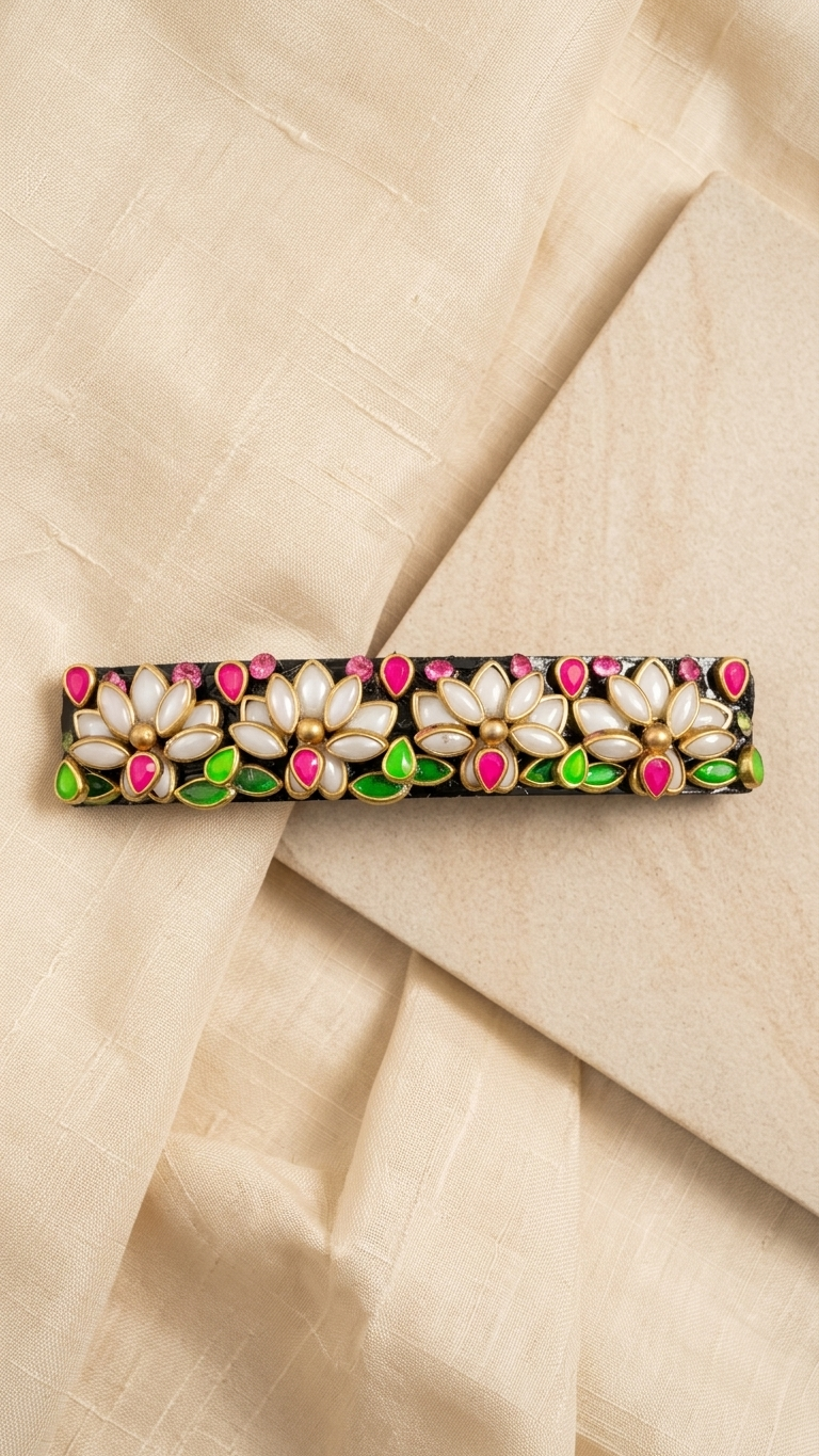 Kundan centre clips  (SN-01-0000026)