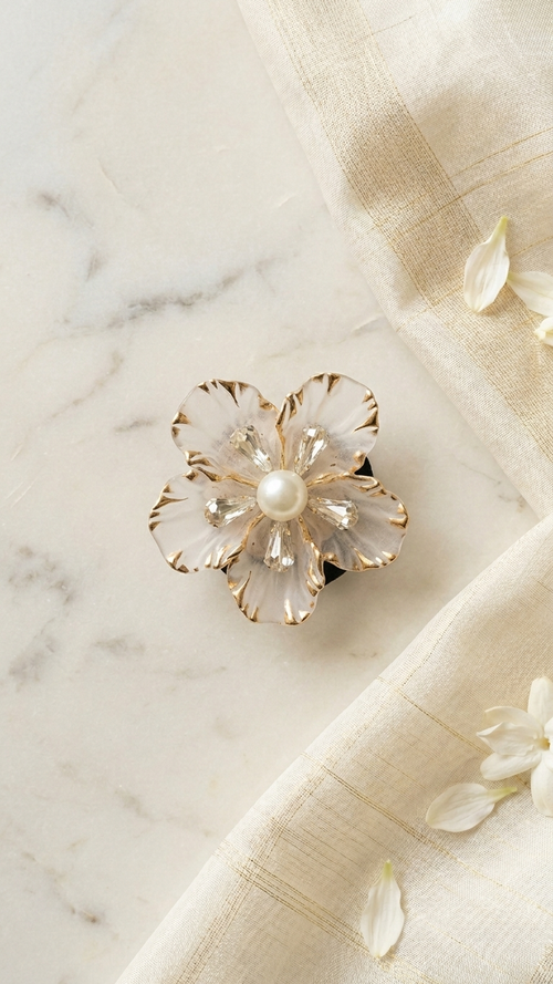 Brooch Petal and crystal Hair Tie (SN-01-0000058)