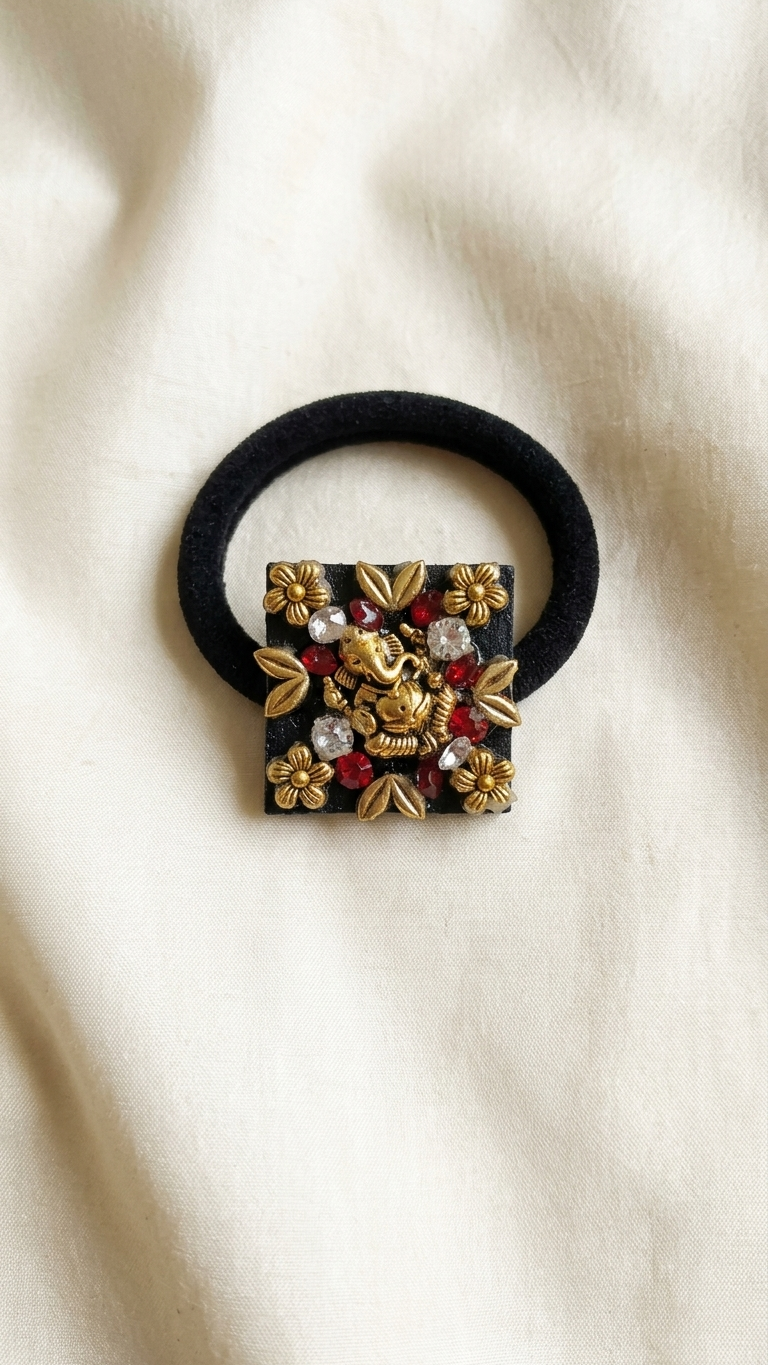 Hair Ties with Divine Charms SN-01-0000103